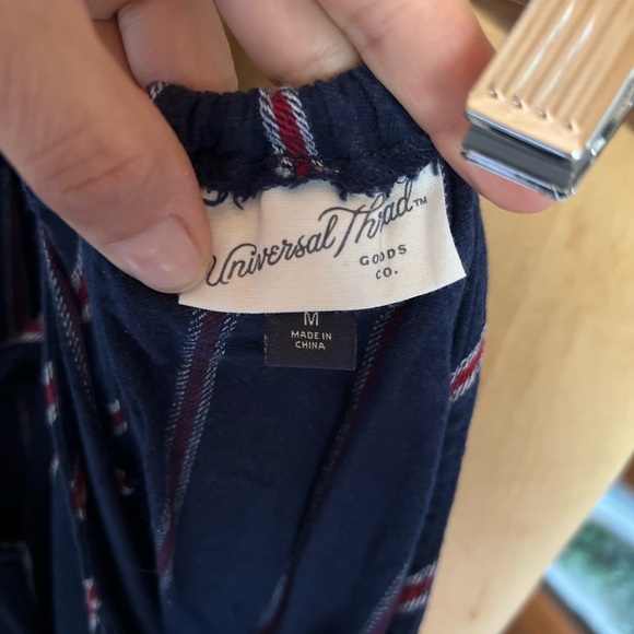 Universal thread romper size medium red, white and blue - Picture 5 of 12